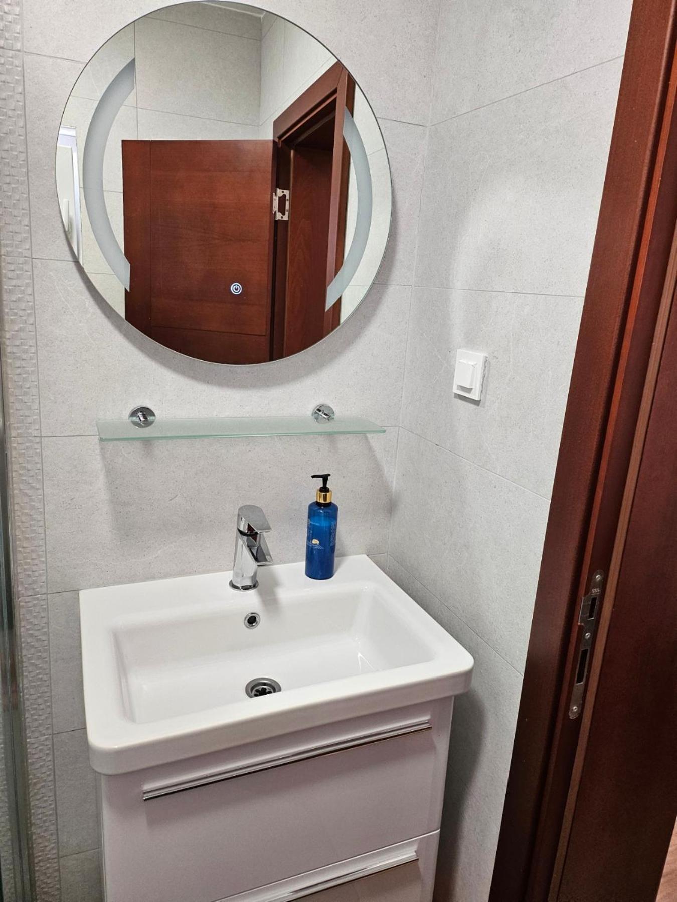 Grejm Family Apartments Petrovac Kamer foto